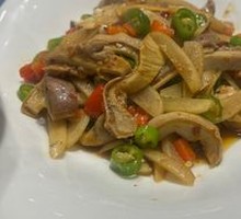 Sour Cabbage Stir-Fried Pig's Tripe