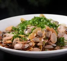 Scallion Oil Sea Clams