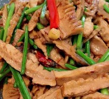 Stir-Fried Crisp Bamboo Shoots with Rural Flavor