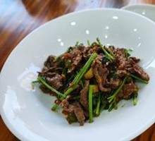 Stir-Fried Beef with Yellow Onion
