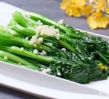 Stir-Fried Water Spinach with Garlic