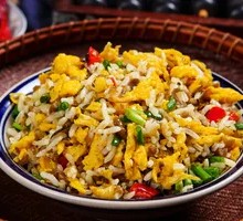 Stir-Fried Rice with Eggs