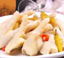 Braised Chicken Feet with Tiger Skin