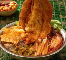 Juicy Fried Egg Luosifen