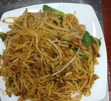 Sour Cabbage and Pork Stir-Fried Noodles