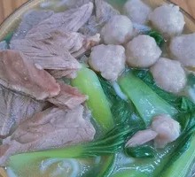 Bone-Removing Meat Noodle Soup