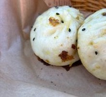 Pan-Fried Pork Dumplings with Soup