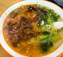 Sour Cabbage Braised Beef Noodles