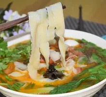 西红柿牛肉炒刀削面