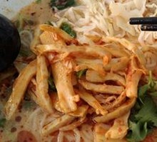 Sour Spicy Bamboo Shoot Noodles