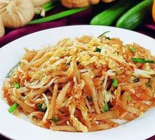 Egg Stir-Fried Noodle Strips