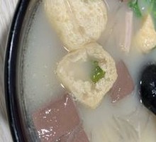 Fried Tofu, Vermicelli, and Blood Soup