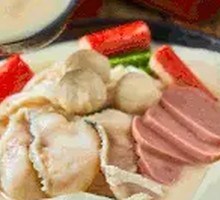 Black Fish Slice Noodle Soup with Fish Broth