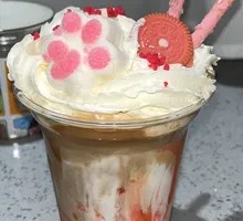Strawberry Snow Top Latte