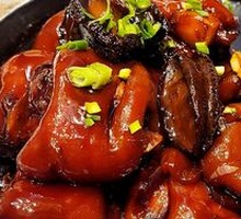 Dalian Abalone Stewed Pork Trotter
