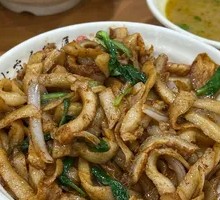 Stir-fried Ox Tripe with Handmade Noodles