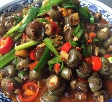 Fried Snails with Fragrant Spices