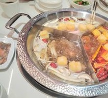 Fresh Mushroom Hot Pot with Dual Broths