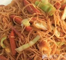 Duck Gizzard Egg Fried Rice Noodles