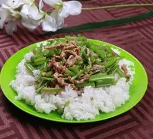 Celery Stir-Fried with Pork and Rice