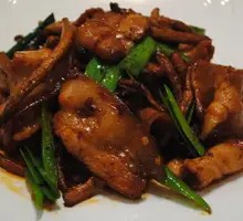 Tea Tree Mushroom Stir-Fried Pork
