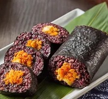 Black Rice Meat Floss Seaweed Rice Ball