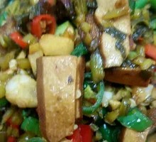 Pickled Mustard Greens with Tofu Cubes