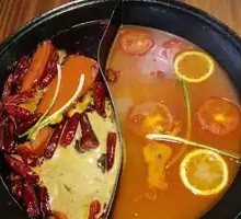 Tomato Double-Flavor Hot Pot