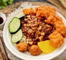 Salted Fried Chicken and Braised Pork Rice