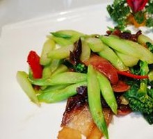 Braised Pork and Chinese Broccoli Stir-fry