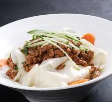 Dry-Mixed Knife-Sliced Noodles with Pork Sauce