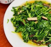 Malantou Stir-fried with Fried Tofu Skin
