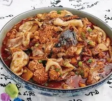 Earthen Pot Sea and River Fish Stew