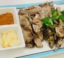 Hand-grabbed Lamb Ribs