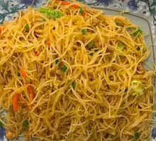 Snow Cabbage and Pork Stir-fried Rice Noodles