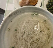 Snow Cabbage and Bamboo Shoots with Shredded Pork