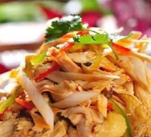 Tear-Split Spicy Pepper Chicken