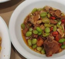 Braised Chicken with Edamame