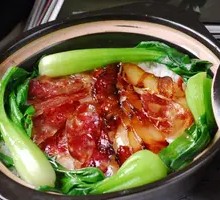 Braised Chicken with Mushrooms in Clay Pot Rice