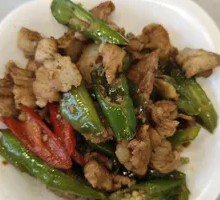 Spicy Stir-Fried Pork with Chili