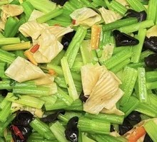 Stir-fried Celery with Tofu Skin