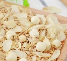 Cooling Lotus Seed and Lily Bean Soup