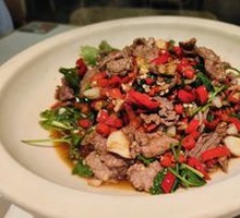 Stir-Fried Beef with Yellow Onion