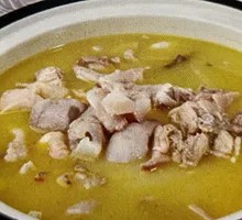 Herbal Pig's Stomach Chicken Soup