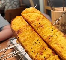 Cheesy Bread Slices