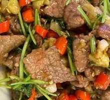 Stir-Fried Beef with Yellow Onion