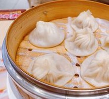 Crab Roe and Pork Steamed Bun