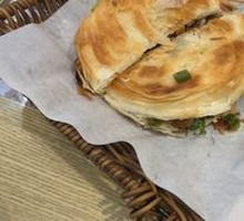 Lao Tongguan Meat Sandwich
