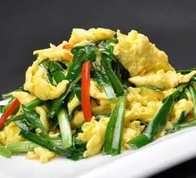 Stir-fried Eggs with Leeks