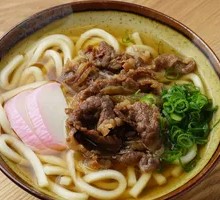 Onion Stir-Fried Beef Noodles